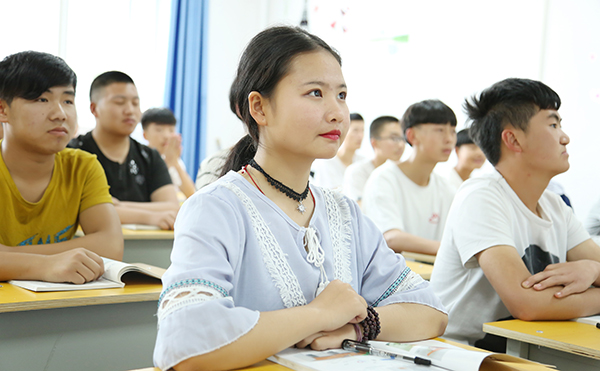  女生到兰州技校学什么专业好？